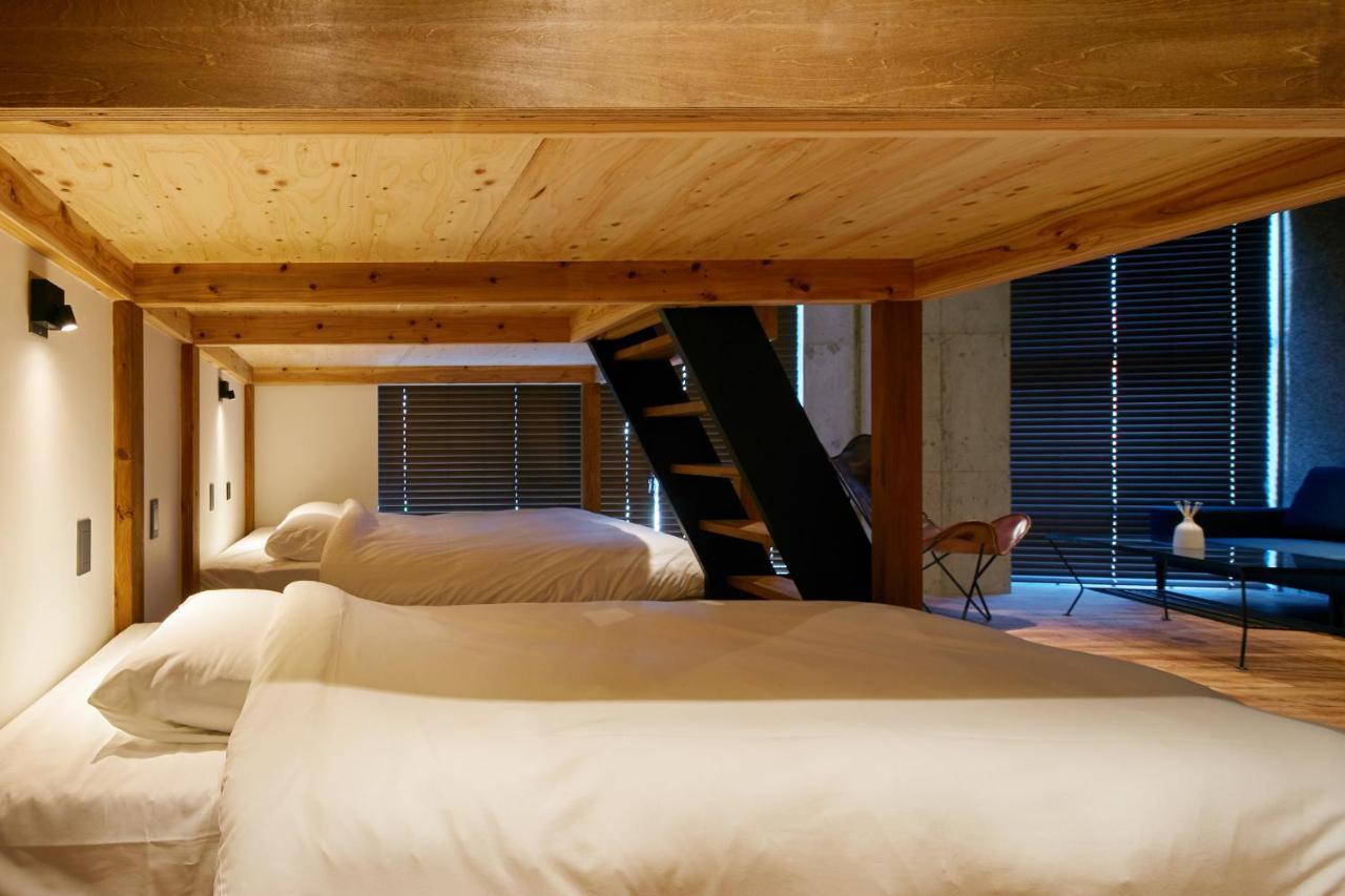 Mizuka Nakasu 5 - Unmanned - Hotel